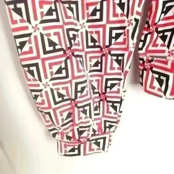 Liz Claiborne Women's Red/Black/White Pattern Balloon  Arm Fleece Sweate… - Picture 4 of 4